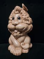 Keramische spaarpot leeuw met vlindertje, Ophalen of Verzenden, Zo goed als nieuw, Steen, Aardewerk of Keramiek, Dier