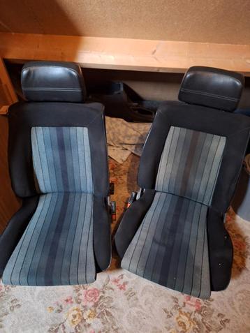 VW Golf mk1 GTI Interieur - Stoelen en achterbank beschikbaar voor biedingen