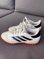 Zaalvoetbal schoen Adidas maat, Sport en Fitness, Voetbal, Maat XS of kleiner, Ophalen, Schoenen