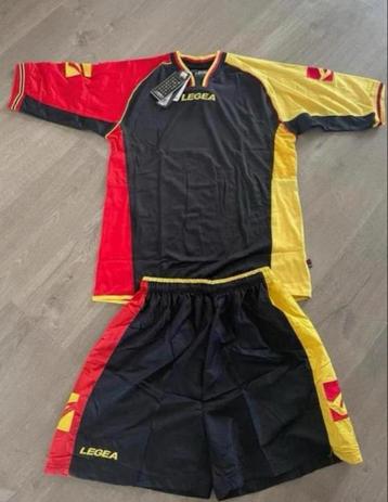 Legea sport set maat XXL beschikbaar voor biedingen