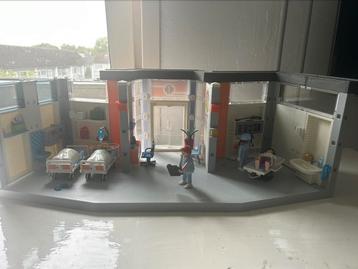 Playmobil ziekenhuis 4404 beschikbaar voor biedingen