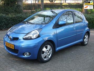 Toyota Aygo 1.0-12V Dynamic Blue airco 5 drs 167 dkm blauw beschikbaar voor biedingen