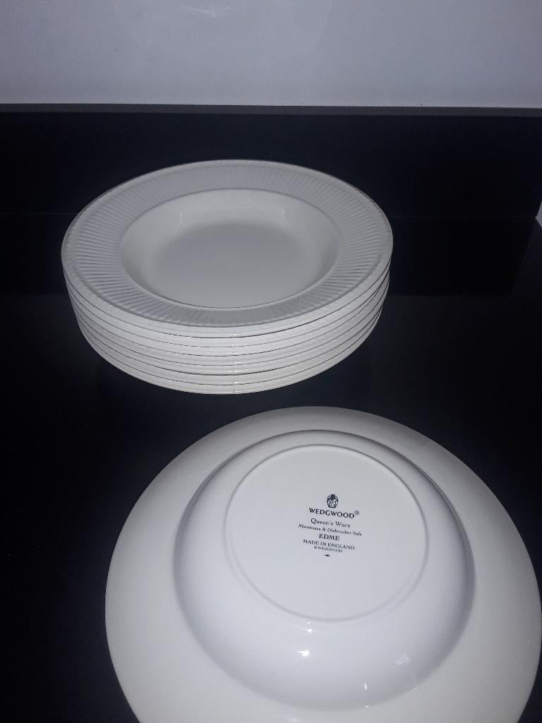 8 Wedgwood diepe borden Edme, Verzenden