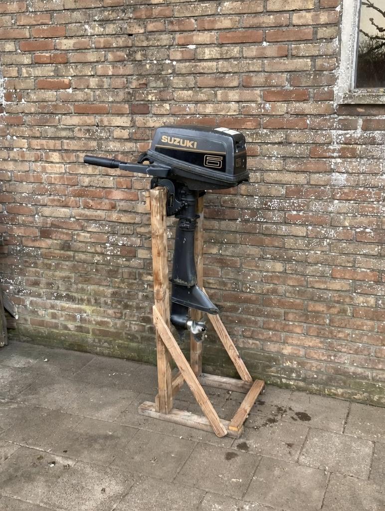 Suzuki 6pk 2-takt - Koelt goed, stuttert soms, Watersport en Boten, Accessoires en Onderhoud, Ophalen, Gebruikt, Motor en Techniek