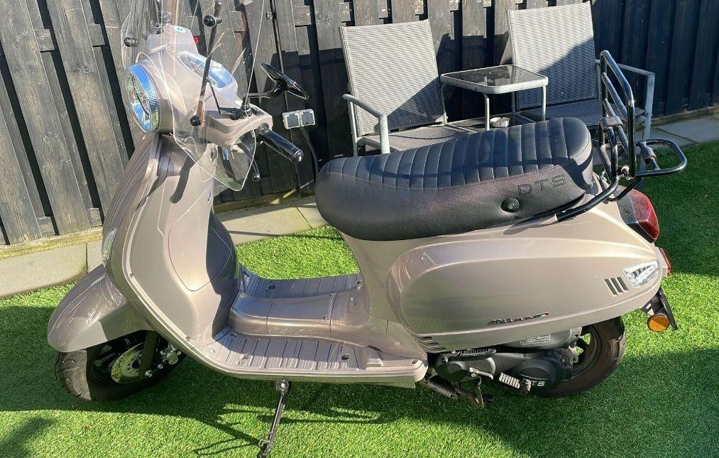 Stijlvolle DTS Milano Scooter -, Ophalen, Zo goed als nieuw, Benzine