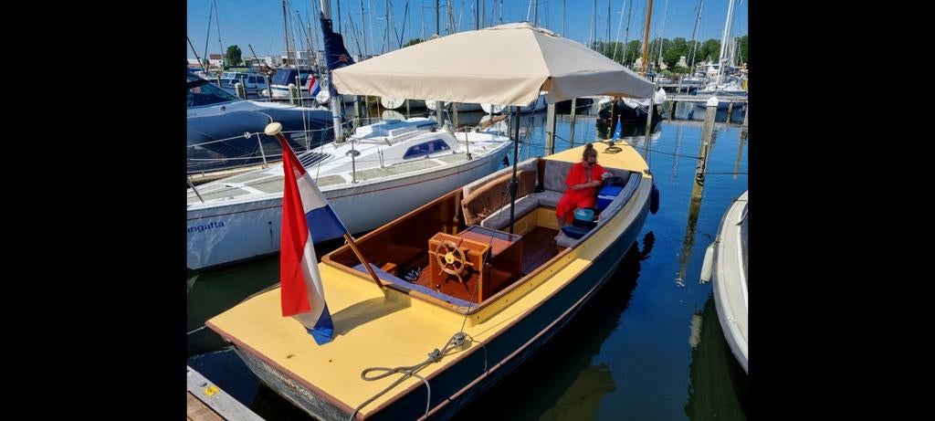 Heerlijke sloep voor nieuw avontuur., Binnenboordmotor, 6 meter of meer, Diesel, Ophalen of Verzenden