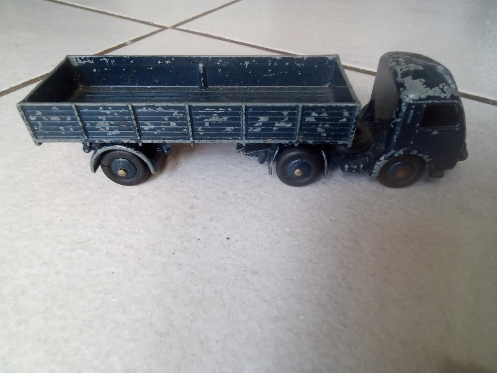 Panhard truck  Dinky toys, Ophalen of Verzenden, Gebruikt, Bus of Vrachtwagen, Dinky Toys