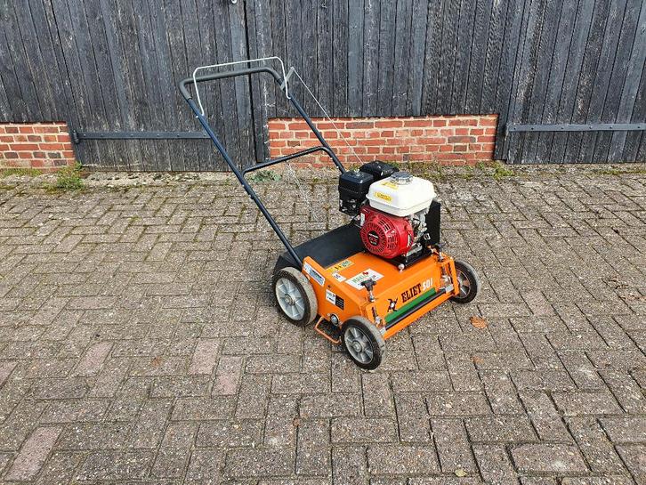 Verhuur huur te huur verticuteermachine , werkbreedte 50 cm., Tuin en Terras, Verticuteermachines, Gebruikt, Benzine, Ophalen