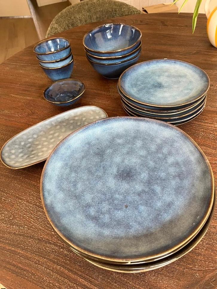 Servies Toscane donkerblauw - Xenos, Huis en Inrichting, Keuken | Servies, Zo goed als nieuw, Bord(en), Overige stijlen, Aardewerk