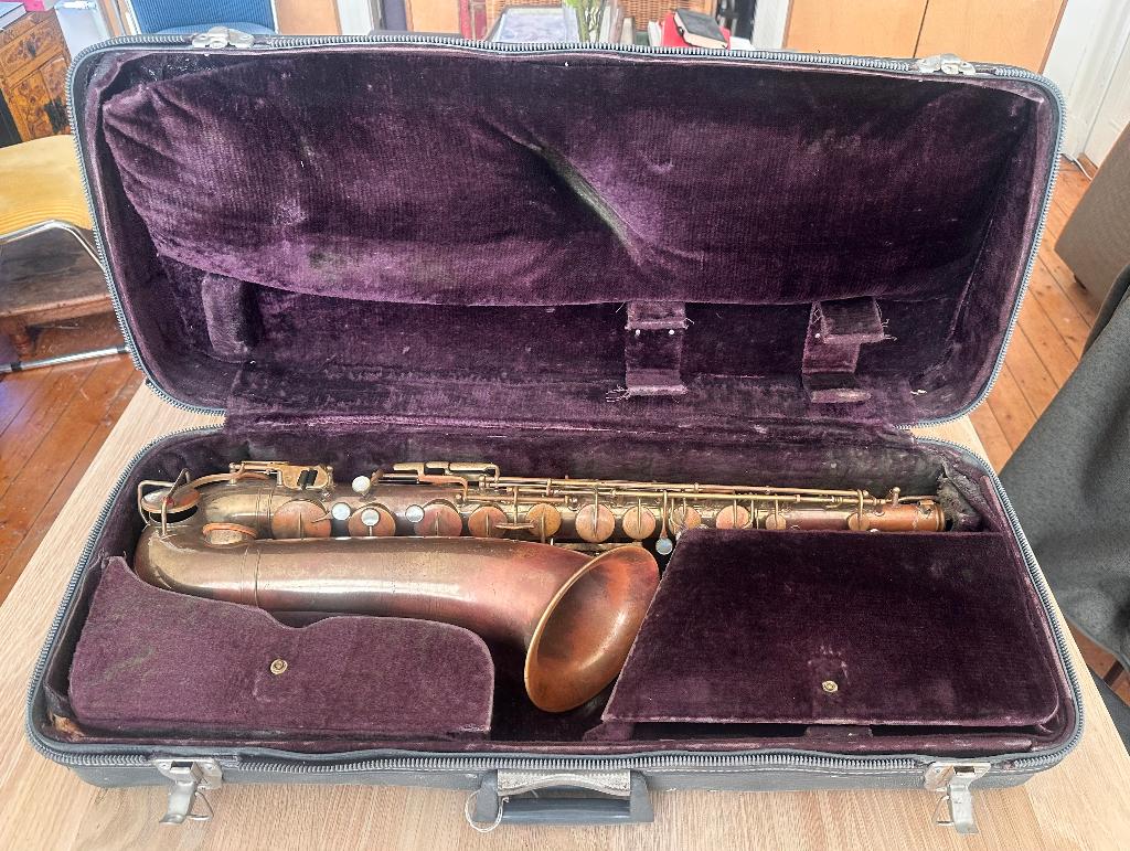 tenor saxofoon (mist F-klep), Muziek en Instrumenten, Blaasinstrumenten | Saxofoons, Ophalen, Gebruikt, Tenor, Met koffer
