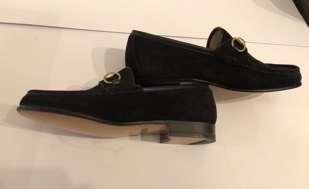 Gucci zwart suède horsebit loafers, nieuw, maat 39.5, Kleding | Dames, Schoenen, Ophalen of Verzenden, Nieuw, Zwart, Instappers