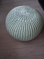 Mintgroene gehaakte poef - Comfortabel en stijlvol, Huis en Inrichting, Banken | Voetenbanken en Poefen, Ophalen, Zo goed als nieuw