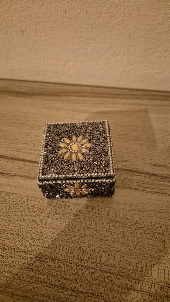 Doosje, Ophalen of Verzenden