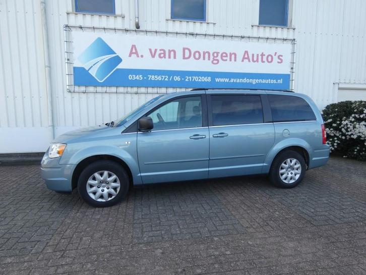 Chrysler VOYAGER 2.8 CRD LX Automaat 7 Pers,Clima,Cruise,APK, Auto's, Chrysler, Bedrijf, Voyager, ABS, Airbags, Bluetooth, Boordcomputer