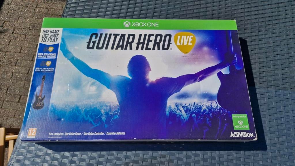 Guitar Hero Live Xbox One met gitaarcontroller, Muziek, 1 speler, Ophalen of Verzenden, Zo goed als nieuw