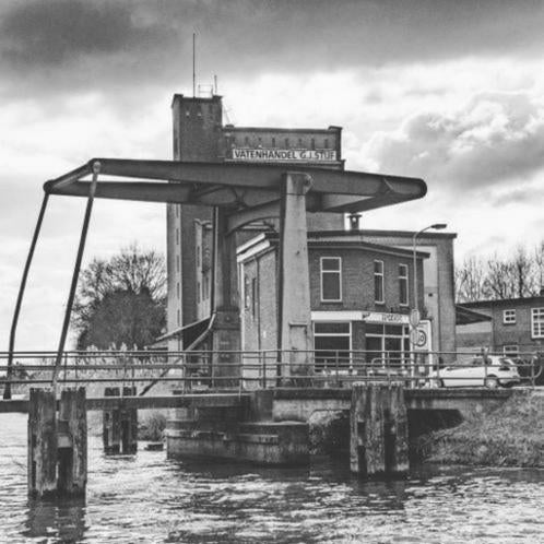 Oude lange Handkar met rode wielen - Decoratie, Ophalen of Verzenden