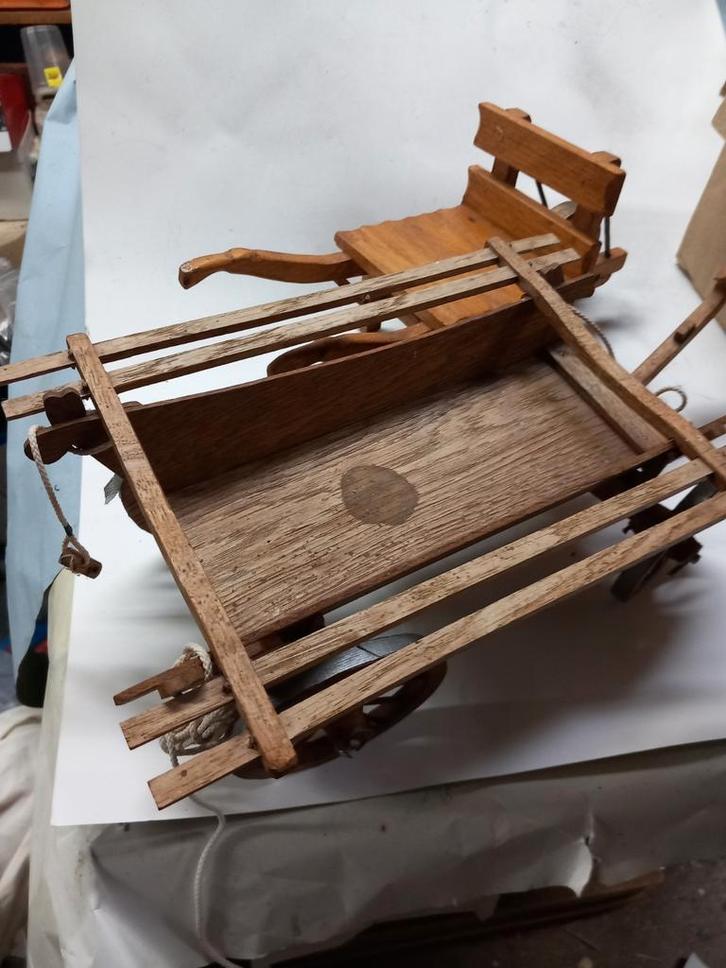 3 boerenwagentjes en kuilkruiwagen, Verzamelen, Overige Verzamelen, Ophalen of Verzenden