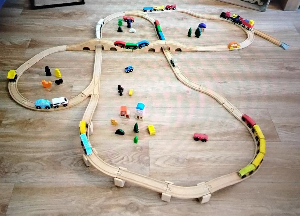 Hele mooie grote houten treinbaan exta rails treinen blokken, Ophalen of Verzenden, Zo goed als nieuw