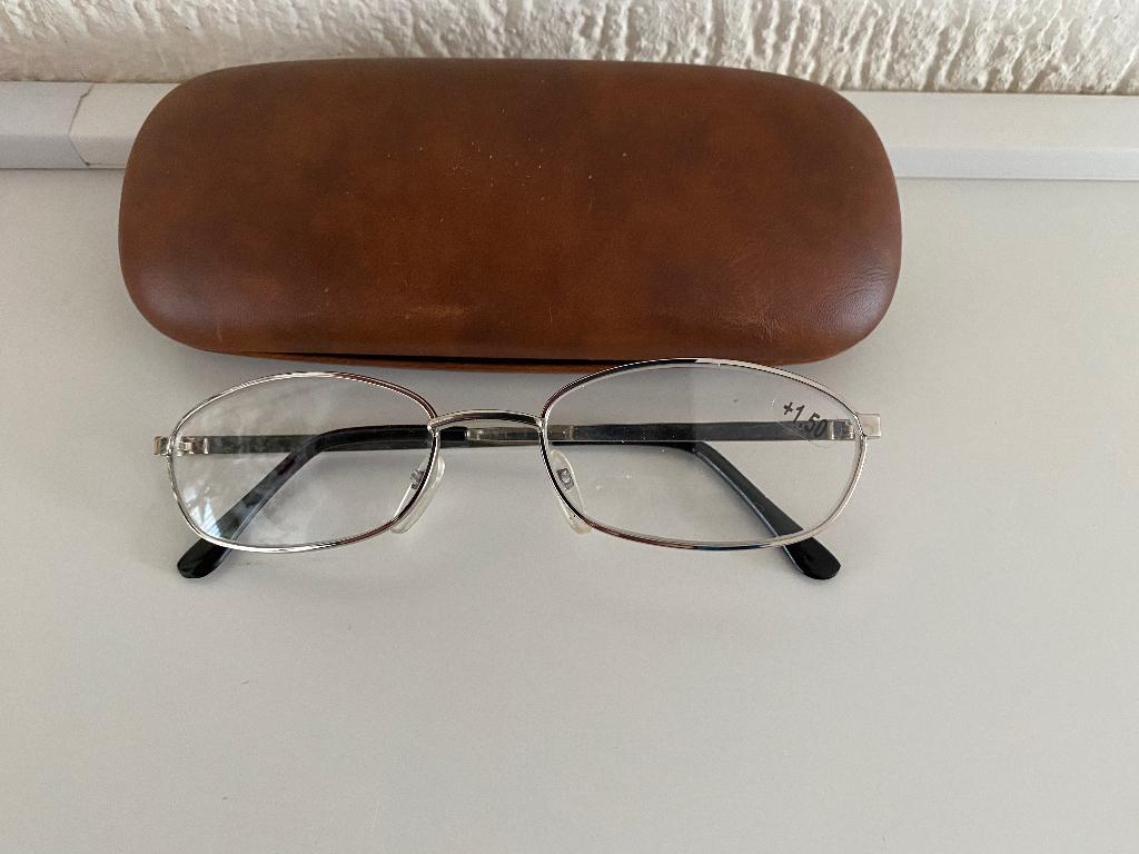 Leesbril +1.50 unisex, Ophalen of Verzenden, Zo goed als nieuw, Leesbril, Overige merken