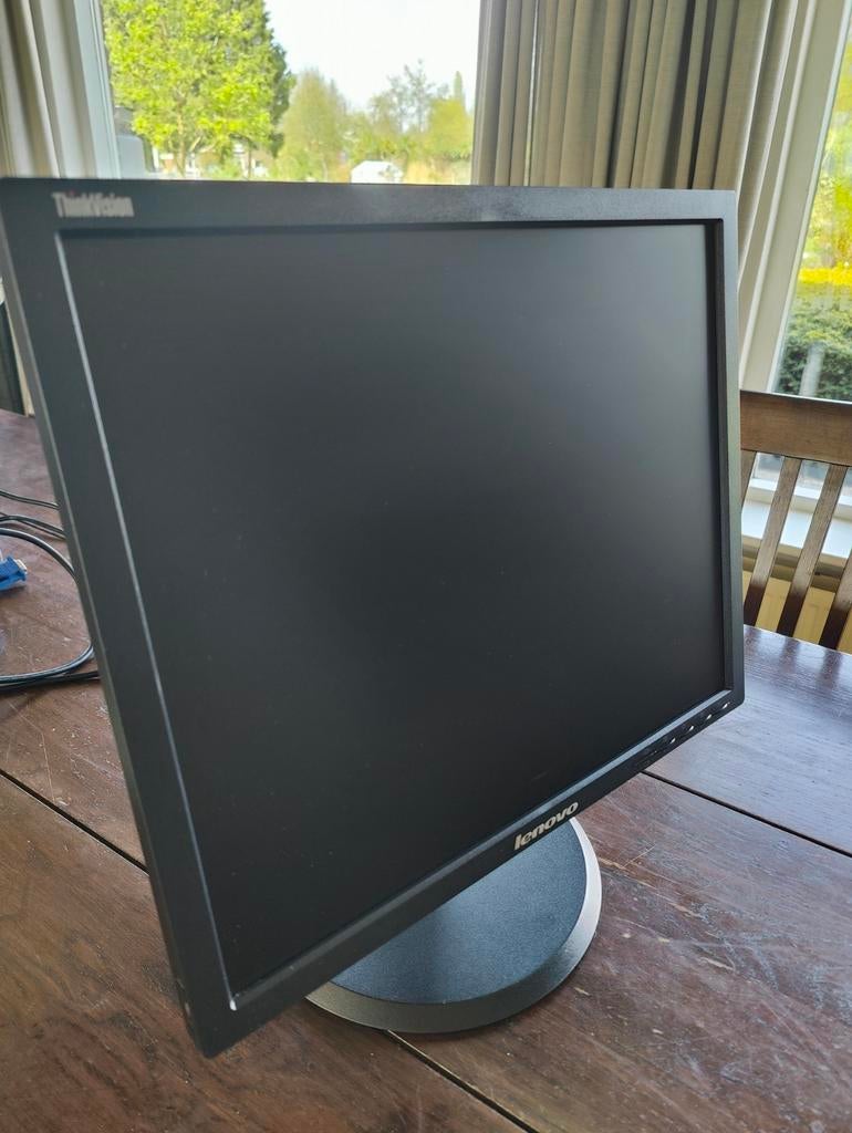 Lenovo Thinkvision LT1913pA monitor, Computers en Software, Monitoren, Zo goed als nieuw, 60 Hz of minder, DVI, VGA, Draaibaar