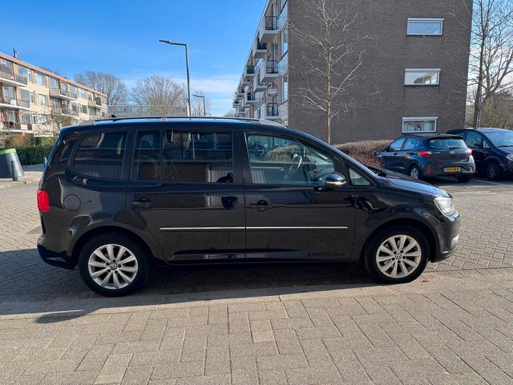 Volkswagen Touran 1.4 TSI 103KW Dsg7 Cross 2011 Zwart, Auto's, Volkswagen, Particulier, Touran, Benzine, B, MPV, Automaat, Geïmporteerd