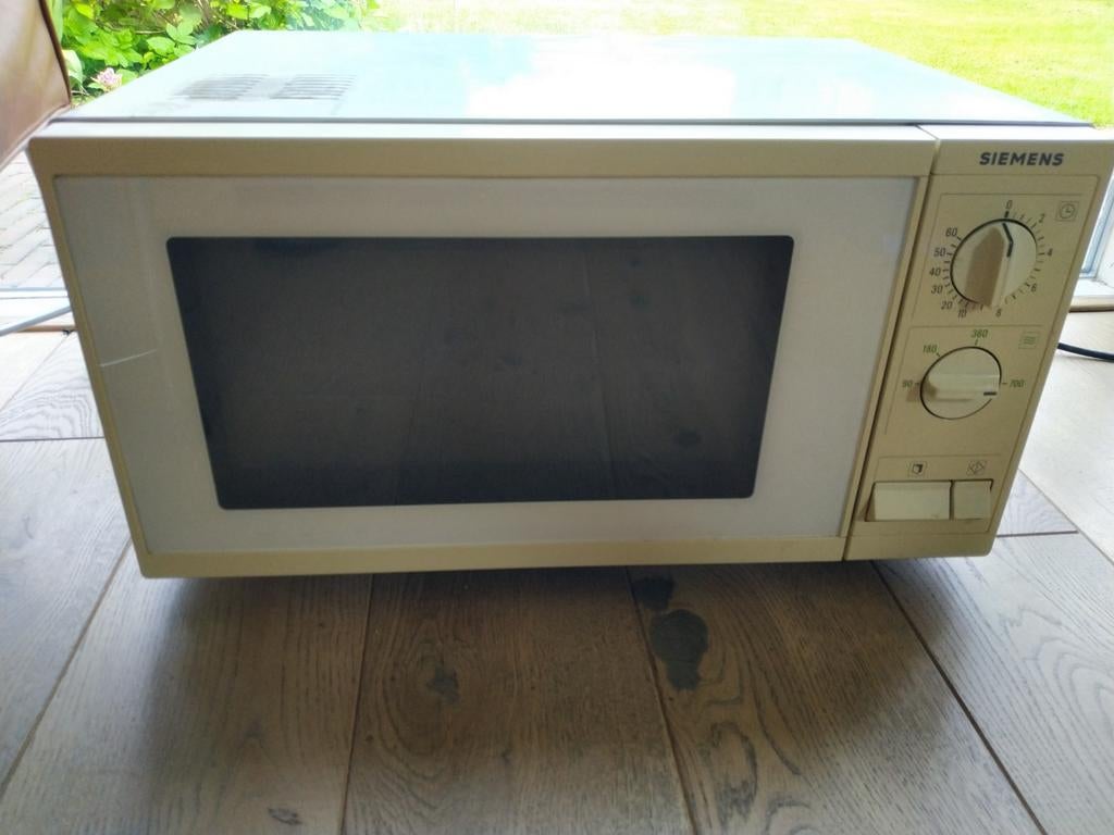 Siemens Magnetron - Vrijstaand en Functioneel, Ophalen, Gebruikt, Magnetron, Draaiplateau