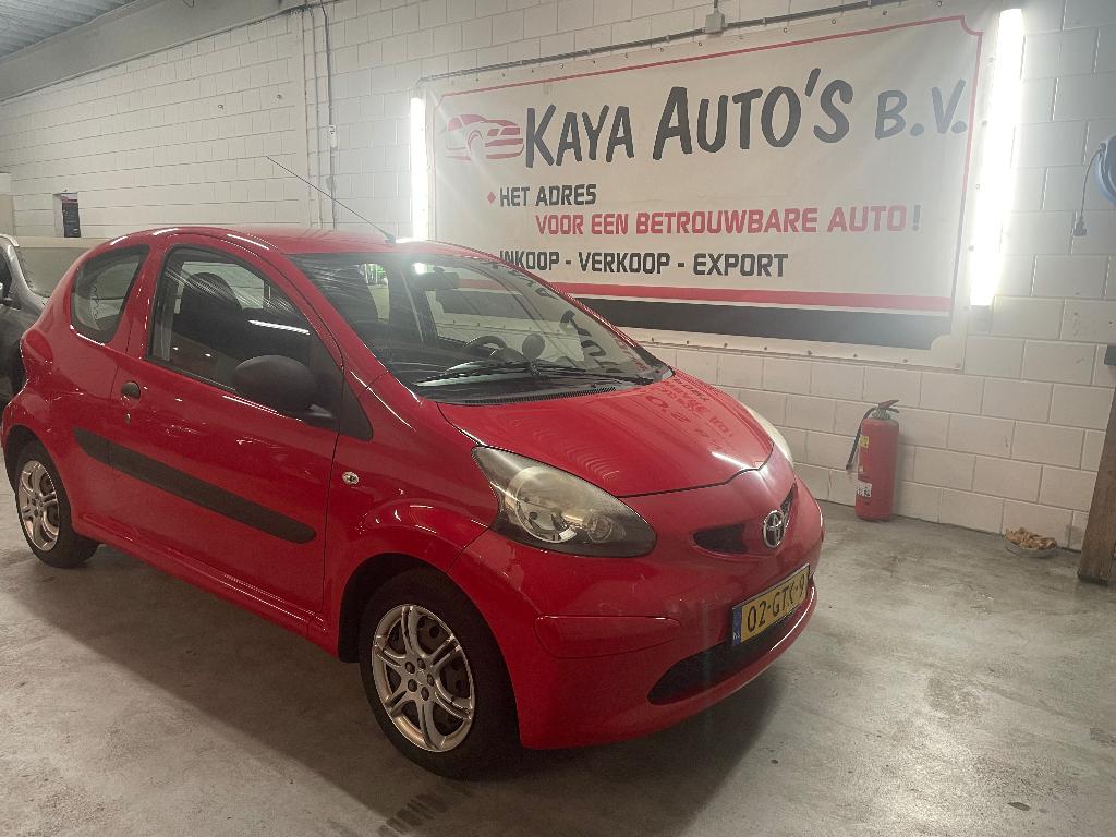 Toyota Aygo 1.0 12V Vvt-i 3DRS MMT 2008 Rood, Voorwielaandrijving, 4 stoelen, 68 pk, Origineel Nederlands