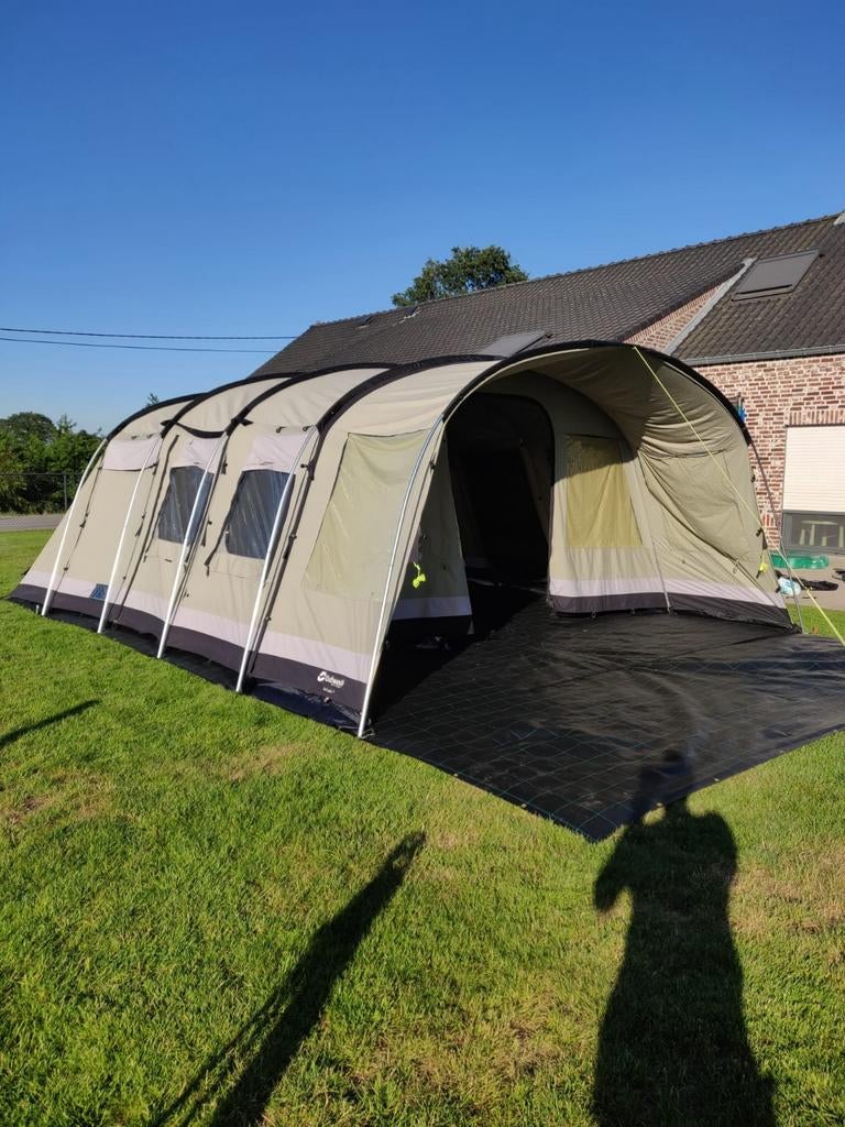 Outwell Wolf Lake 7 familietent + kampeeruitrusting, Caravans en Kamperen, Tenten, Ophalen