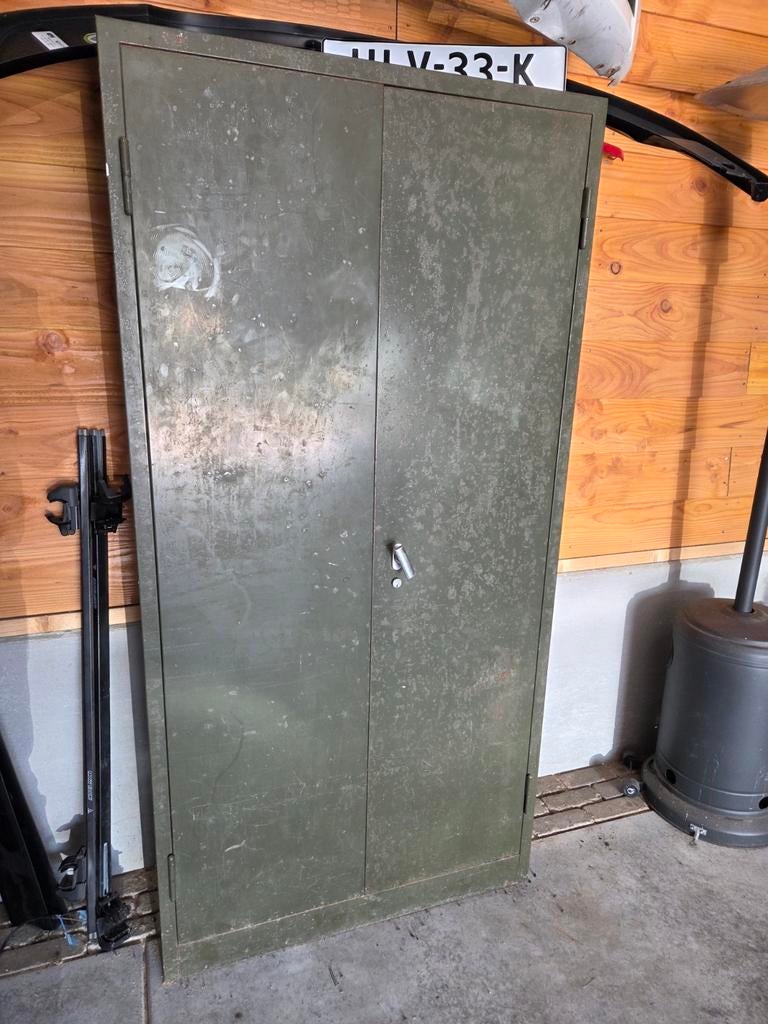 Robuuste metalen kast - Legergroen, Ophalen, Gebruikt, Industrieel, Vintage, Militair