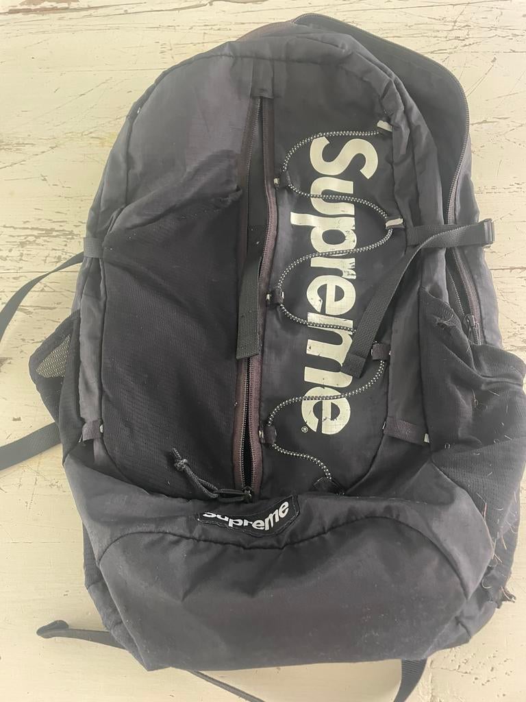 Supreme rugtas, Sieraden, Tassen en Uiterlijk, Tassen | Rugtassen, Ophalen of Verzenden, Gebruikt, Overige merken, 30 tot 45 cm