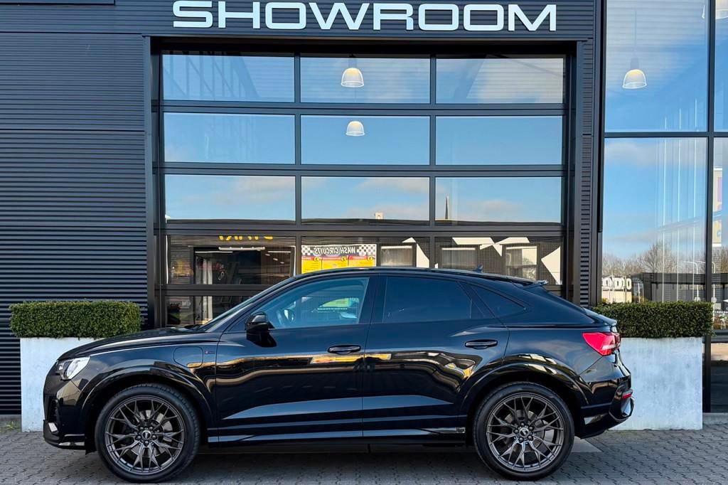 Audi Q3 Sportback 45 TFSI e S Edition, Elektrische Trekhaak,, Gebruikt, 150 pk, Bluetooth, Zwart