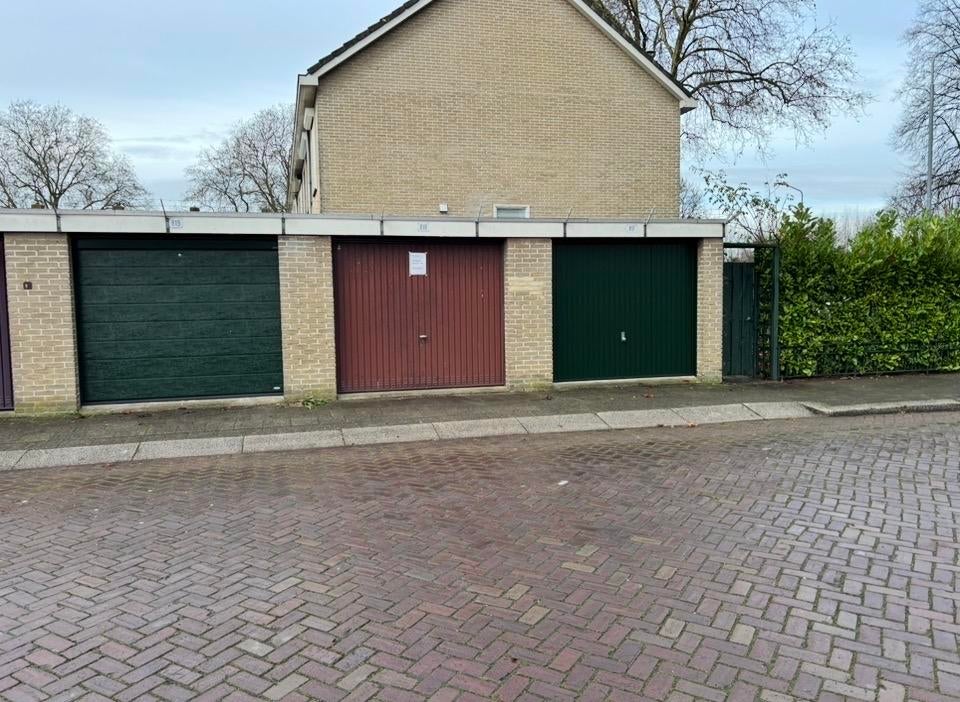 Garagebox te huur Dordrecht sterrenburg Marslaan, Huizen en Kamers, Zuid-Holland