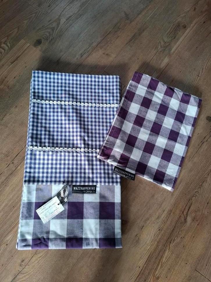 ledikant dekbedovertrek van WAZZHAPPENING, Kinderen en Baby's, Kinderkamer | Beddengoed, Nieuw, Dekbedovertrek, Paars, Meisje