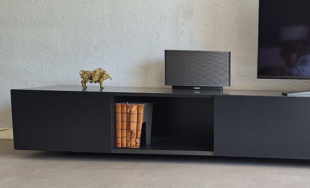 Hoogwaardig houten TV meubel, Huis en Inrichting, Ophalen, Zo goed als nieuw, 200 cm of meer, Minder dan 100 cm