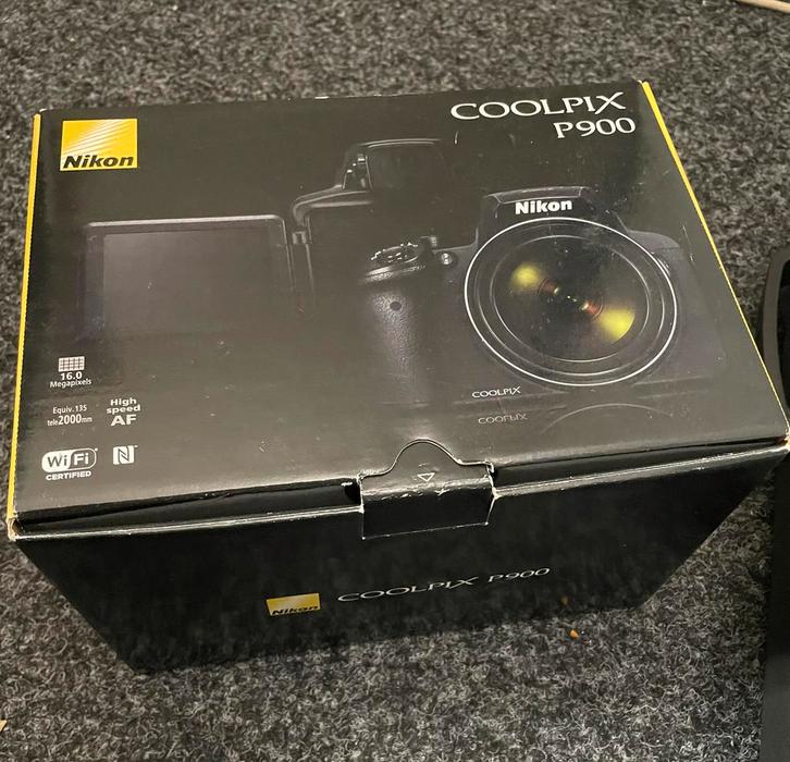Nikon Coolpix P900 - Superzoom Camera met 83x Optische Zoom, Audio, Tv en Foto, Fotocamera's Digitaal, Zo goed als nieuw, Compact