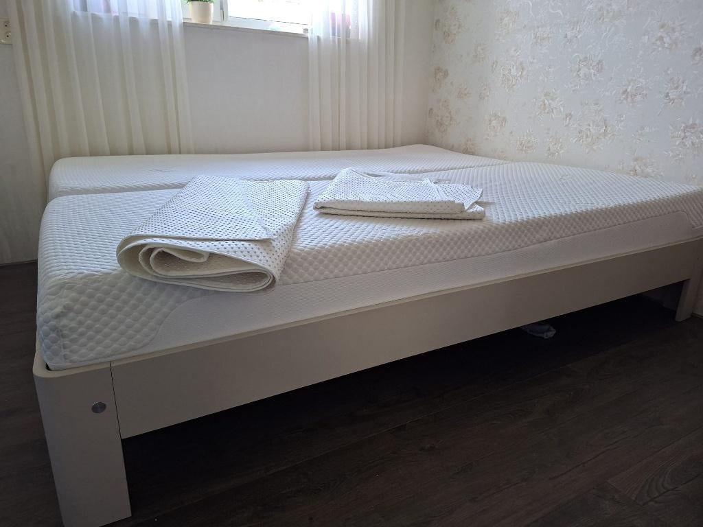 Auping bed, Huis en Inrichting, Slaapkamer | Bedden, Ophalen, Tweepersoons, 180 cm, Crème