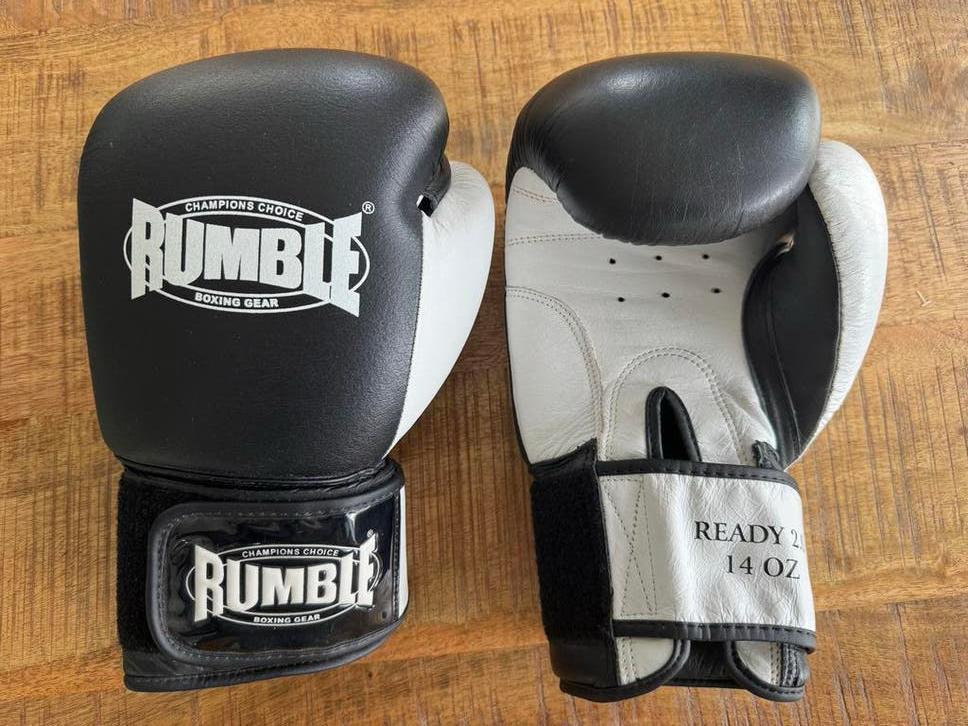 Rumble Bokshandschoenen - 14 OZ - Zwart/Wit, Ophalen of Verzenden, Gebruikt, Bokshandschoenen