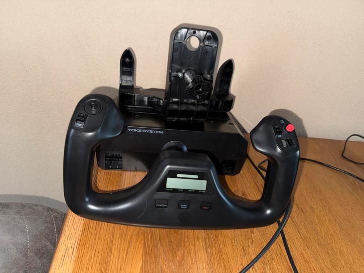 Logitech G Saitek Pro Flight Yoke, Computers en Software, Joysticks, Zo goed als nieuw, Ophalen
