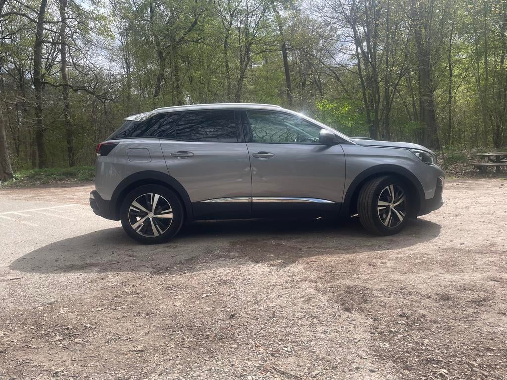 Peugeot 3008 1.2 Puretech 96KW/130PK Eat6 2017 Grijs, Zwart, 1199 cc, Leder en Stof, 1245 kg