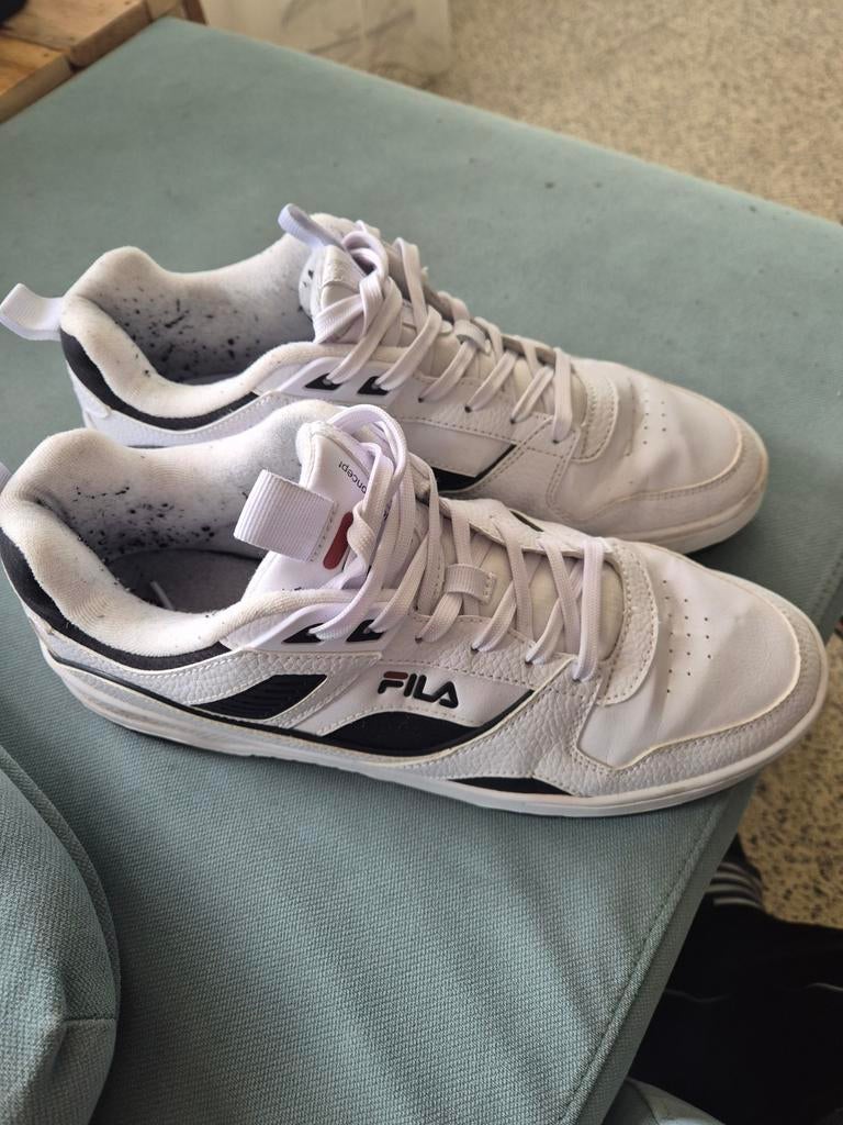 Witte Fila sneakers maat 45, Ophalen, Wit