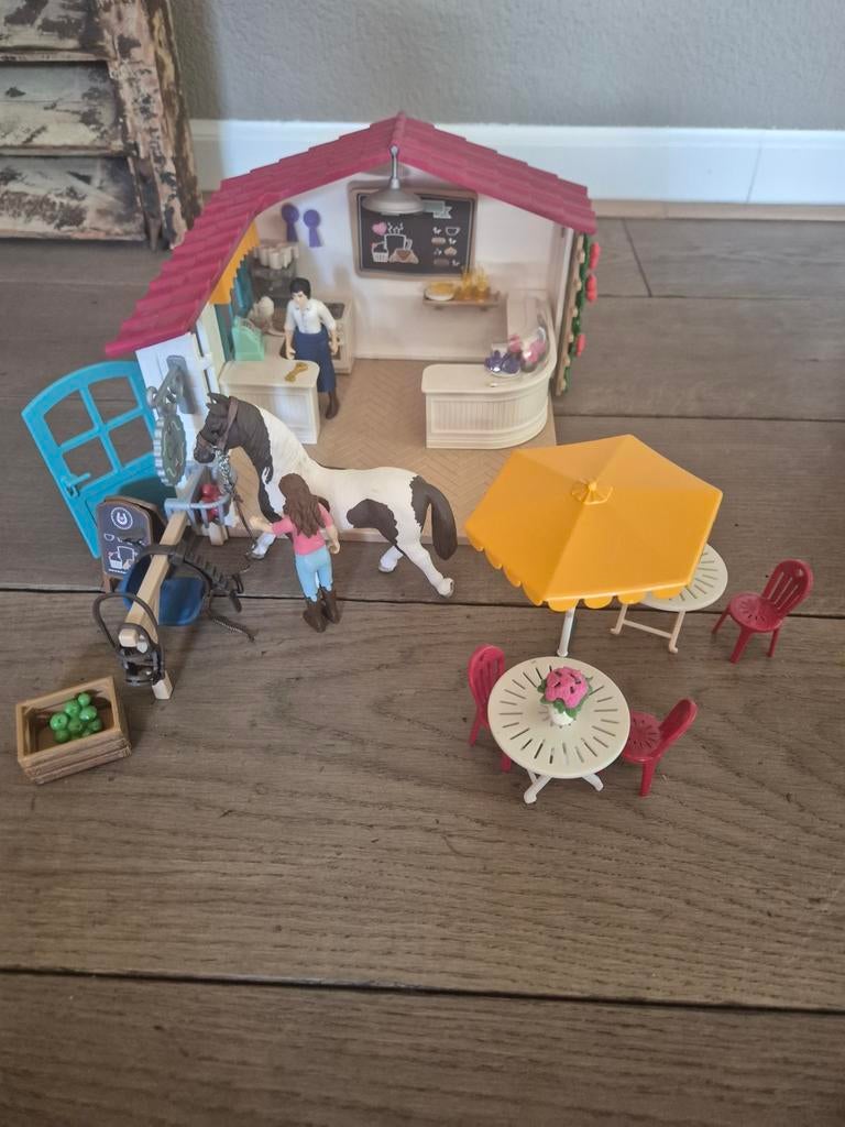 Schleich Ruitercafé met paard en accessoires, Ophalen of Verzenden