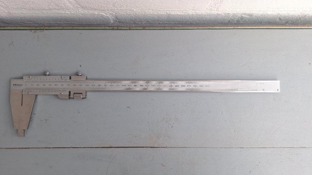 Mitutoyo 160-127 werkplaats schuifmaat 300mm, Ophalen of Verzenden, Zo goed als nieuw