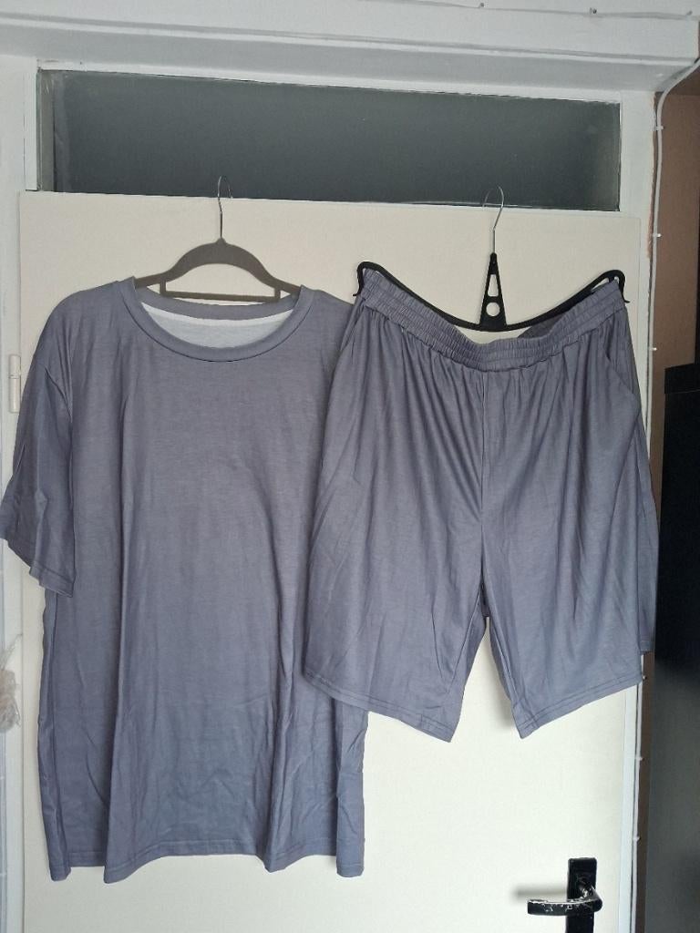 Grijze T-shirt en korte broek set - Maat XXXL, Kleding | Heren, Grote Maten, Ophalen of Verzenden, Zo goed als nieuw, Grijs, Overige typen