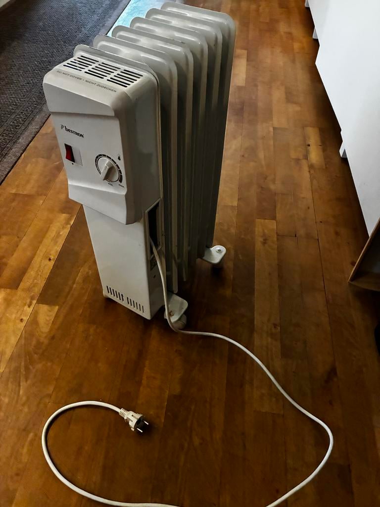 Bestron DZR 6 12 olieradiator, Doe-het-zelf en Verbouw, Verwarming en Radiatoren, Ophalen, Gebruikt, Radiator, Minder dan 60 cm