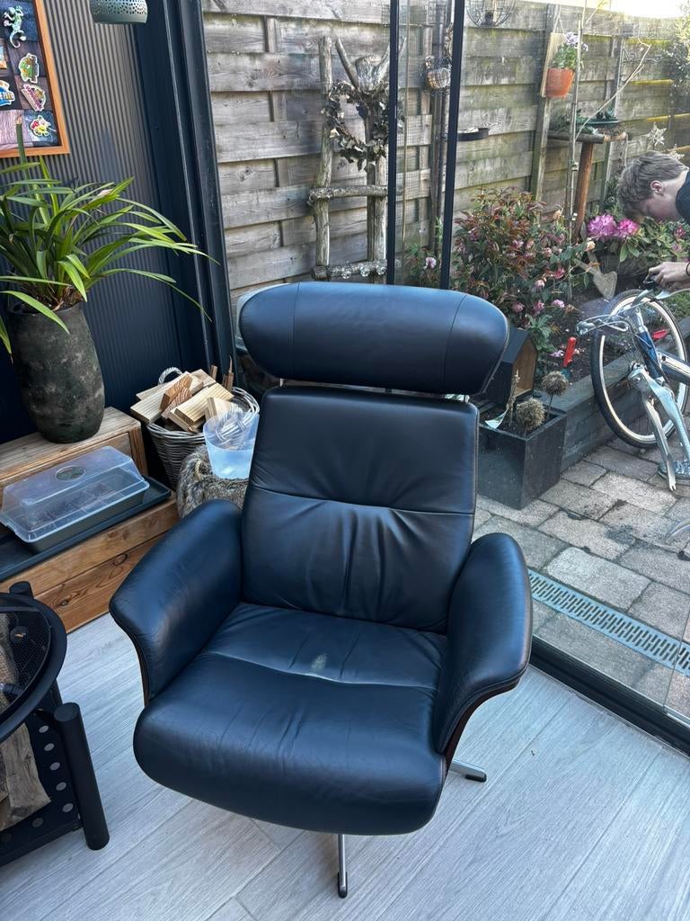 Donker blauwe leren fauteuil, Ophalen of Verzenden, Zo goed als nieuw, 75 tot 100 cm, 50 tot 75 cm