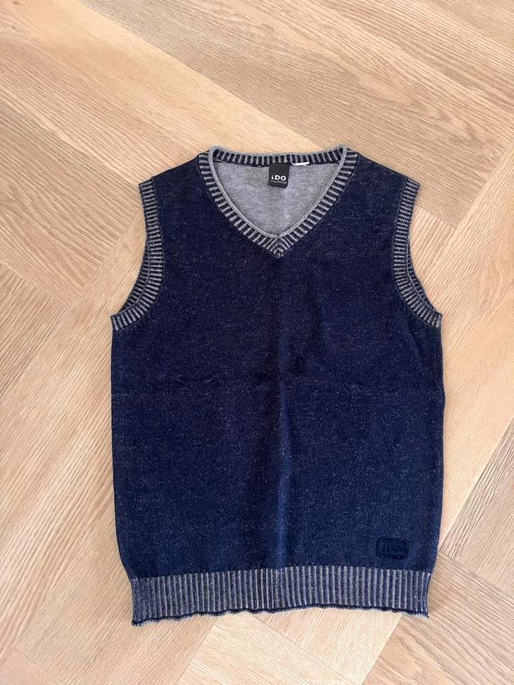 IDO Jongens Vest - Maat 122 (7 jaar), Kinderen en Baby's, Kinderkleding | Maat 122, Zo goed als nieuw, Jongen, Trui of Vest, Ophalen of Verzenden