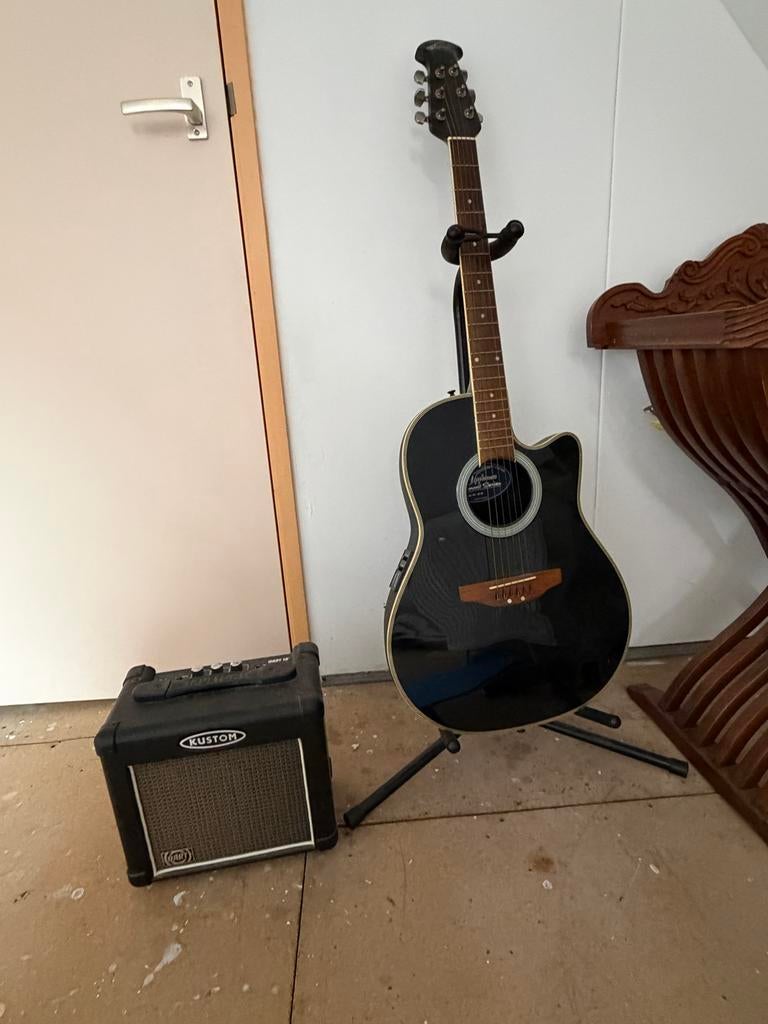 Applaus Ovation AE28 Summit gitaar met versterker en standaa, Muziek en Instrumenten, Snaarinstrumenten | Gitaren | Akoestisch