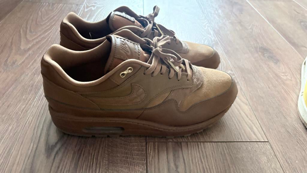 Nike Air Max 1 sneakers bruin maat 43, Ophalen of Verzenden, Gedragen, Bruin, Sneakers of Gympen