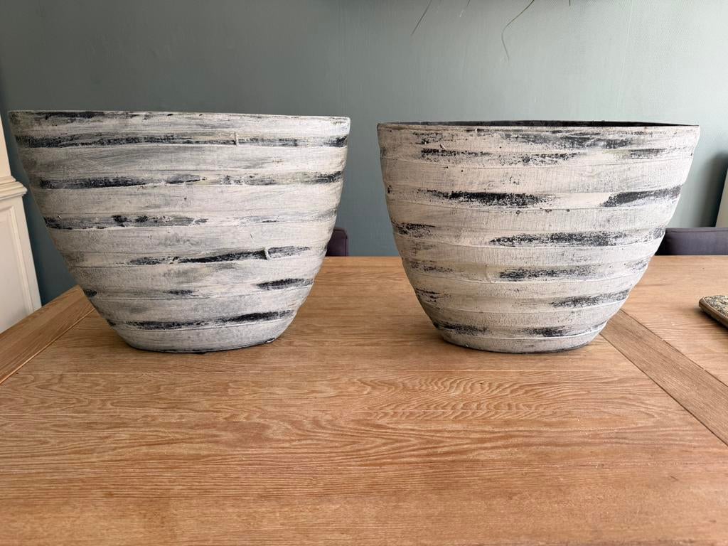 2 grote ovale bloempotten, Tuin en Terras, Bloempotten, 25 tot 40 cm, Binnen, Ophalen of Verzenden, Zo goed als nieuw