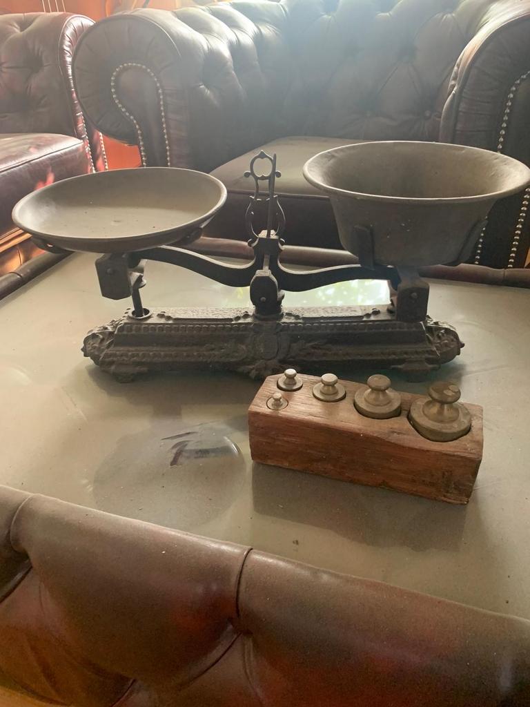 Antieke Balansweegschaal met Gewichten - Decoratief, Witgoed en Apparatuur, Weegschalen, Analoog, Ophalen of Verzenden, Overige typen
